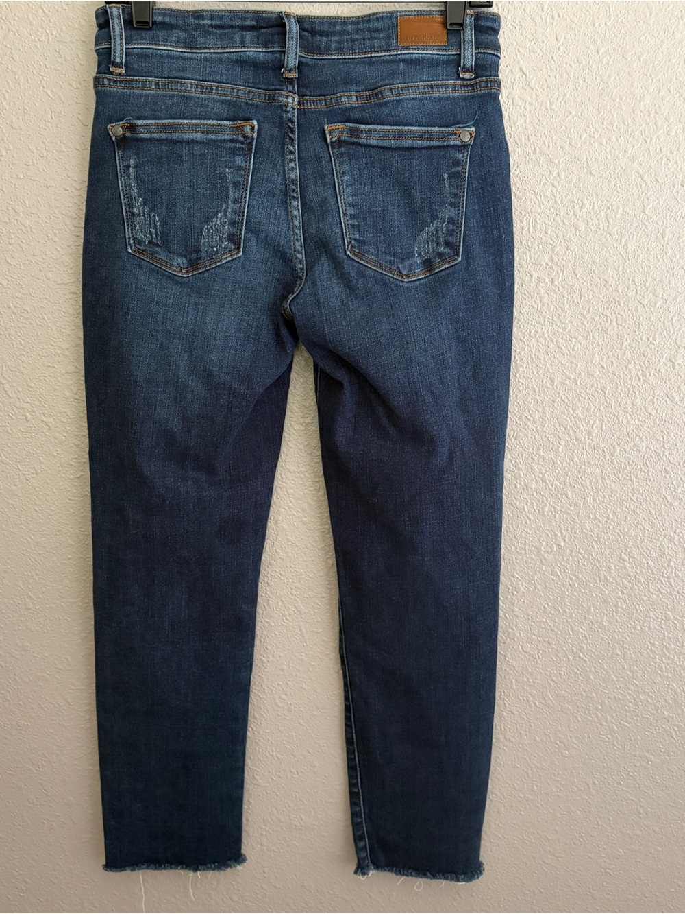 Judy Blue Boyfriend Fit Destructed Raw Hem Jeans 7/28 - Picture 2 of 12